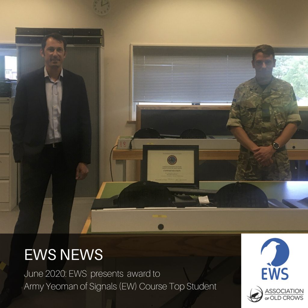 EWS presents Army Yeoman of Signals (EW) Top Student award