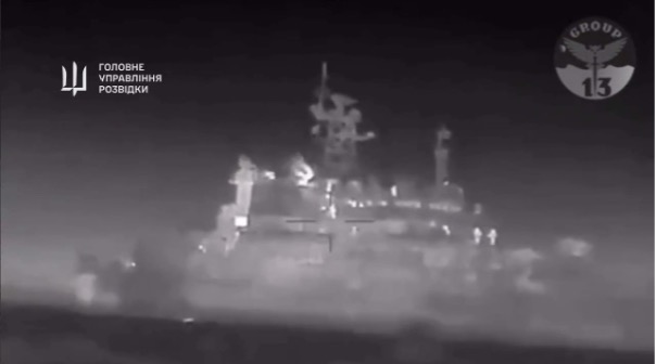 OverSite 4248 USVs Ukraine sink Russian Ropucha-I landing ship